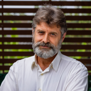 <span style="color:gold;">★★★★★</span><br>James P